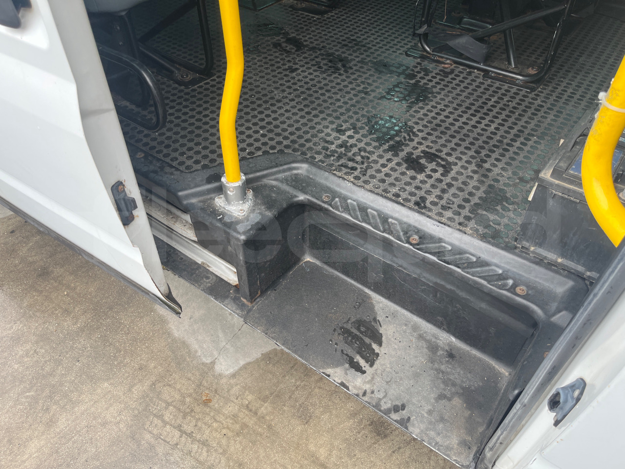 Mikroautobusas, Keleivinis furgonas Ford Transit: foto 10