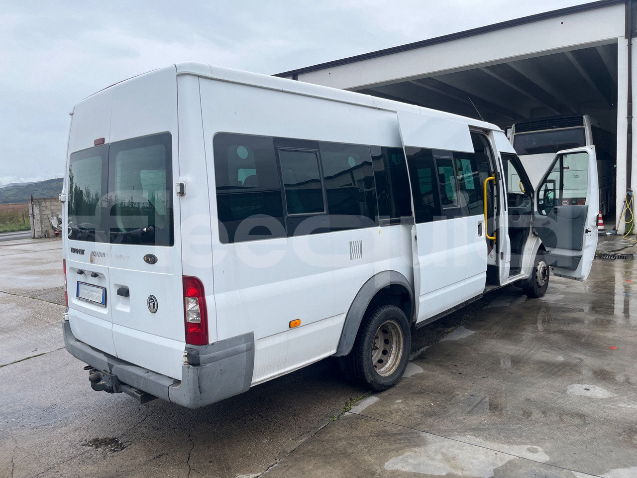Mikroautobusas, Keleivinis furgonas Ford Transit: foto 9