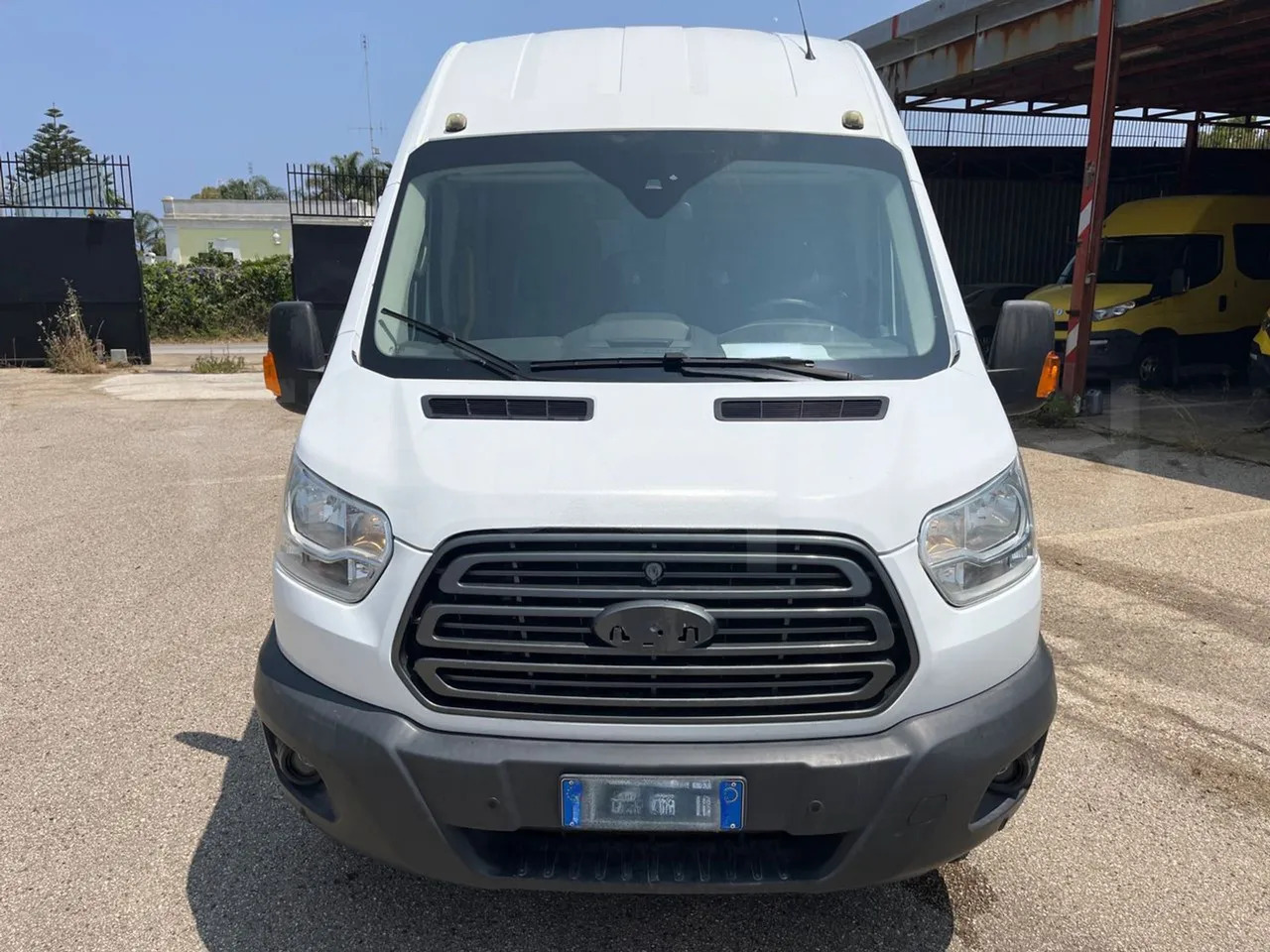 Ford Transit - Mikroautobusas, Keleivinis furgonas: foto 2 Ford Transit - Mikroautobusas, Keleivinis furgonas: foto 2