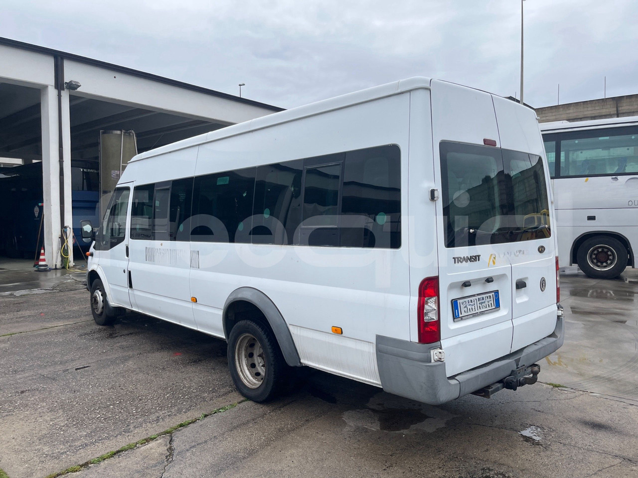 Mikroautobusas, Keleivinis furgonas Ford Transit: foto 6