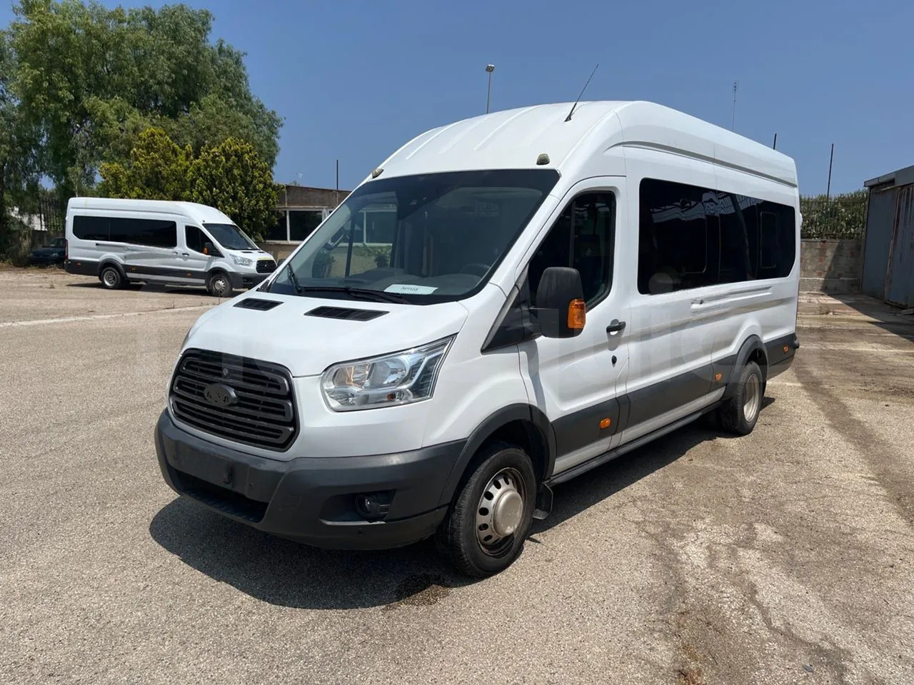 Ford Transit - Mikroautobusas, Keleivinis furgonas: foto 4 Ford Transit - Mikroautobusas, Keleivinis furgonas: foto 4