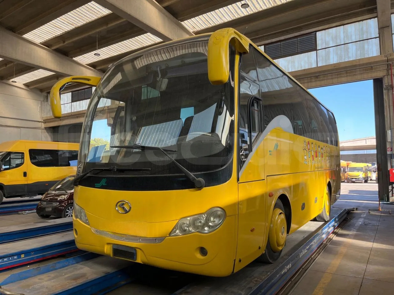 King Long XMQ6800 - Turistinis autobusas: foto 4 King Long XMQ6800 - Turistinis autobusas: foto 4