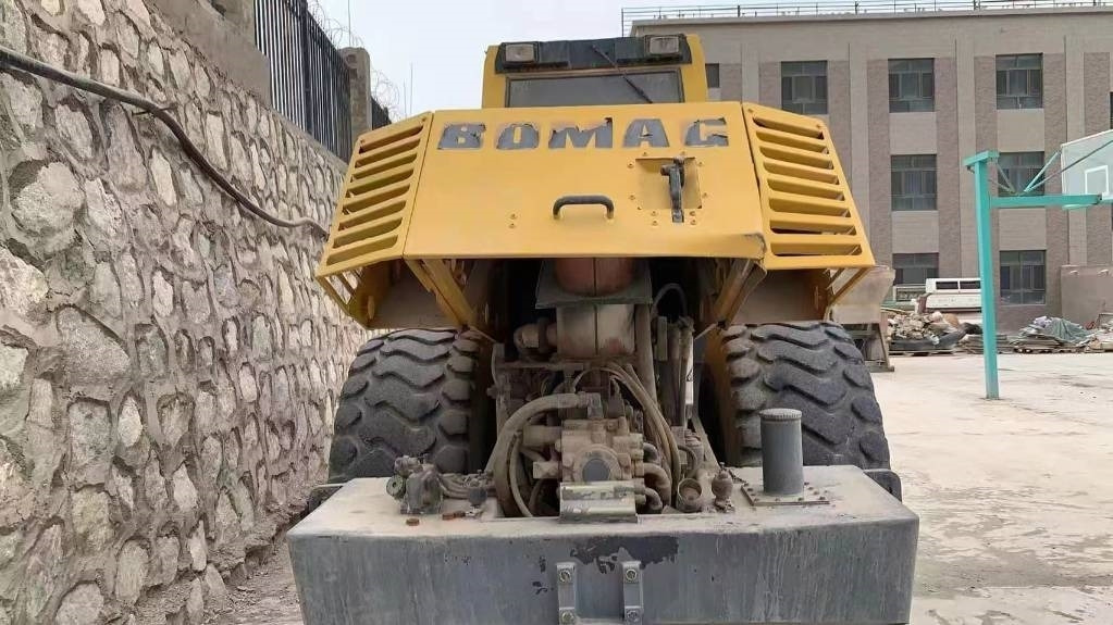 Bomag bw225d-3 - Kompaktorius: foto 4 Bomag bw225d-3 - Kompaktorius: foto 4