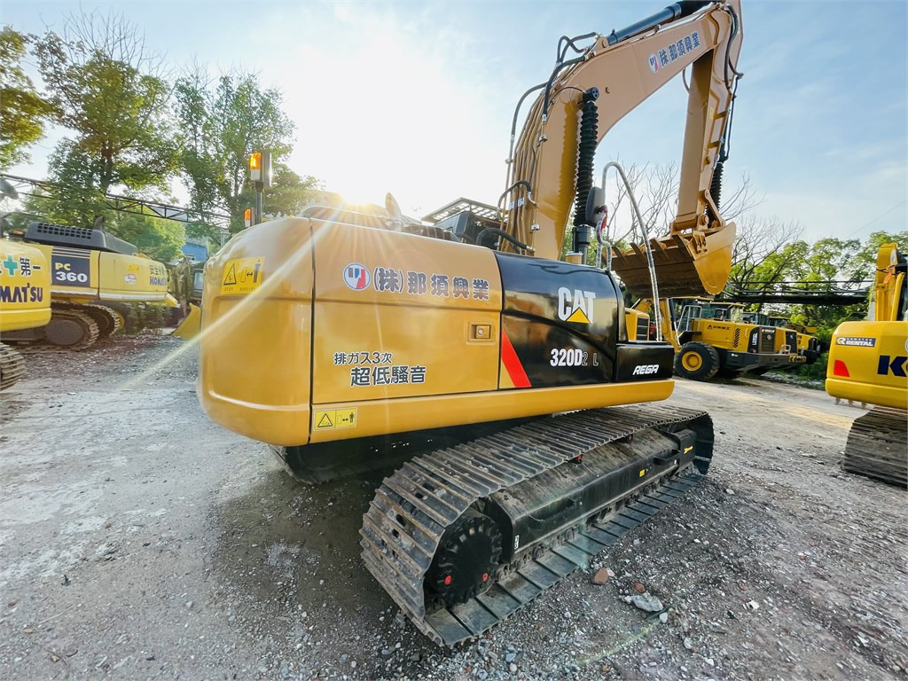 CAT 320D2 L - Ekskavatorius: foto 1 CAT 320D2 L - Ekskavatorius: foto 1
