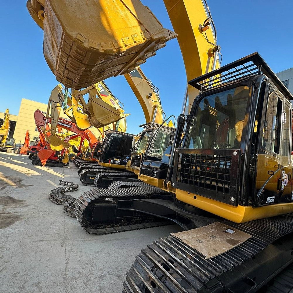 CAT 323 D L - Vikšrinis ekskavatorius: foto 4 CAT 323 D L - Vikšrinis ekskavatorius: foto 4