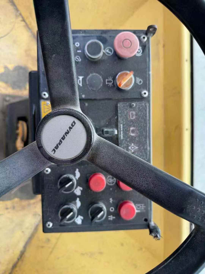 DYNAPAC CA610D - Asfalto volus: foto 3 DYNAPAC CA610D - Asfalto volus: foto 3