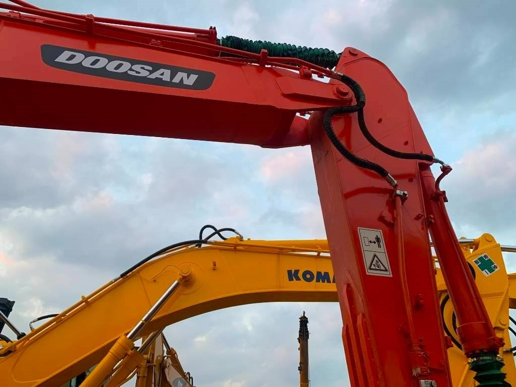 Doosan DX 225 LC - Vikšrinis ekskavatorius: foto 3 Doosan DX 225 LC - Vikšrinis ekskavatorius: foto 3