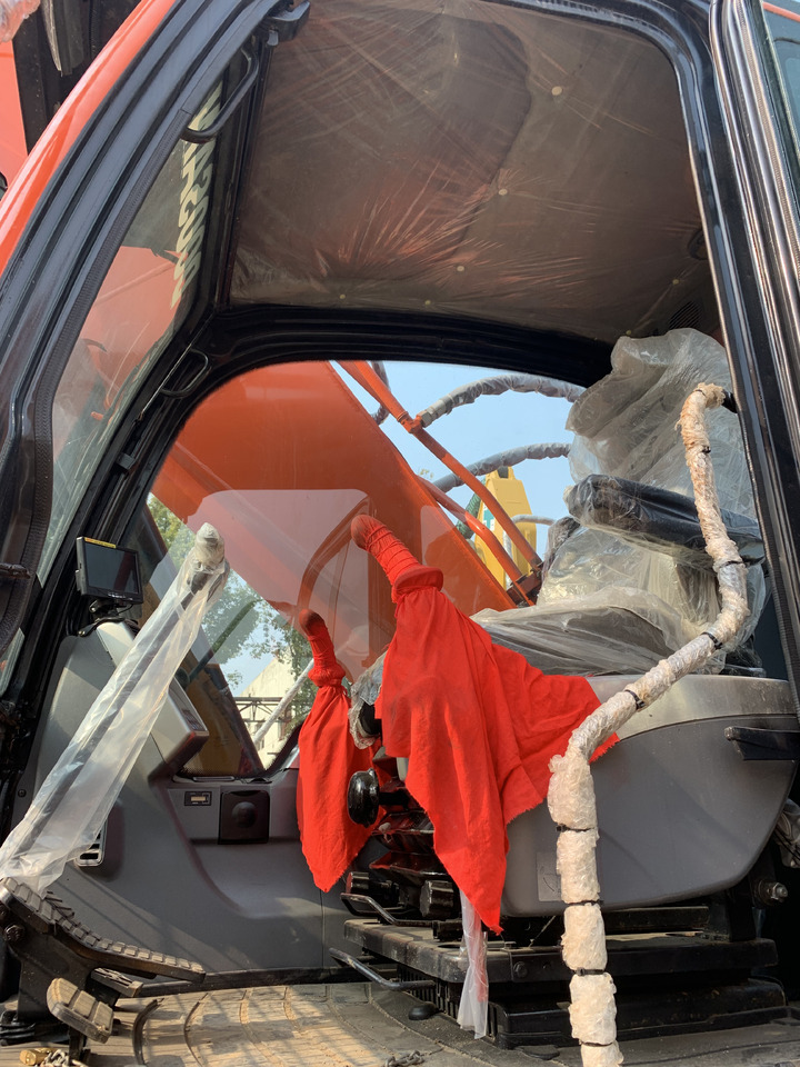 Doosan DX300LC-9C - Ekskavatorius: foto 4 Doosan DX300LC-9C - Ekskavatorius: foto 4