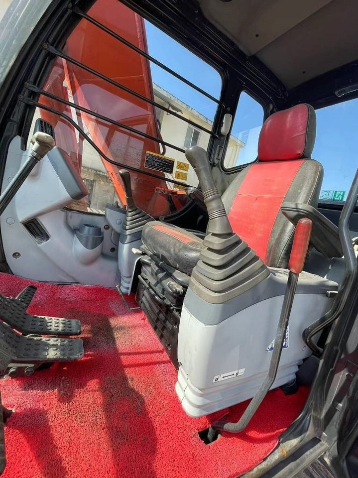 Vikšrinis ekskavatorius Hitachi ZX 120: foto 6