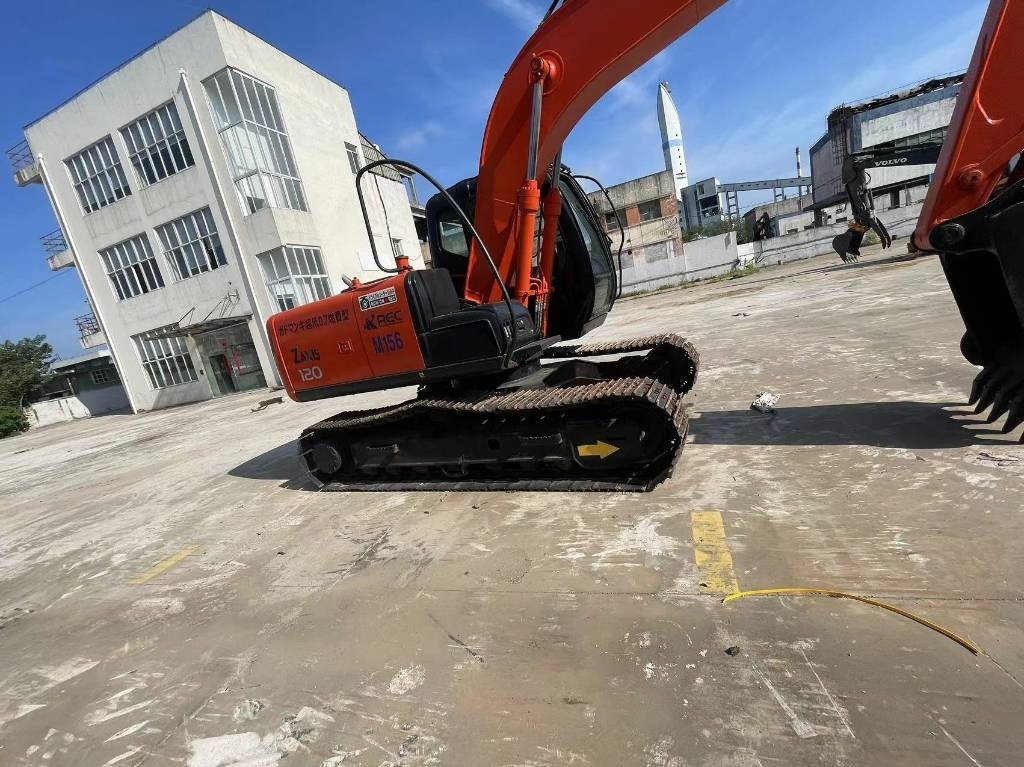 Hitachi ZX 120 - Vikšrinis ekskavatorius: foto 3 Hitachi ZX 120 - Vikšrinis ekskavatorius: foto 3