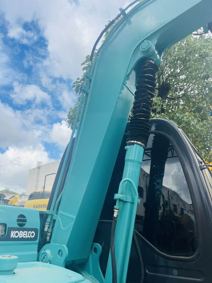 Kobelco SK75 super - Mini ekskavatorius: foto 3 Kobelco SK75 super - Mini ekskavatorius: foto 3