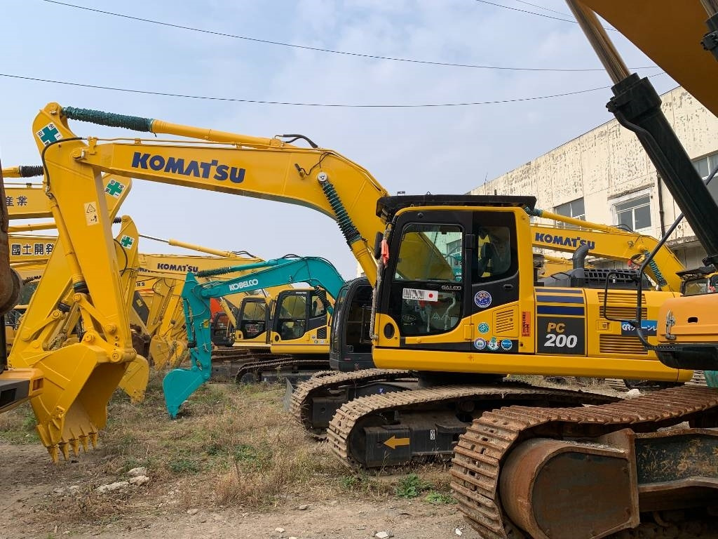 Komatsu PC 200-8N1 - Vikšrinis ekskavatorius: foto 1 Komatsu PC 200-8N1 - Vikšrinis ekskavatorius: foto 1