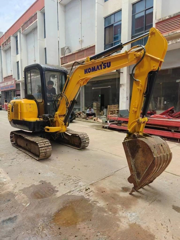 Komatsu PC 35MR-8 - Mini ekskavatorius: foto 2 Komatsu PC 35MR-8 - Mini ekskavatorius: foto 2