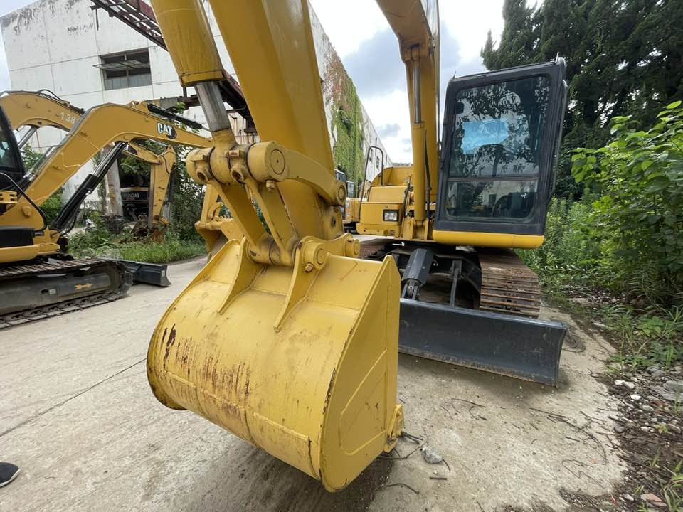 Komatsu PC70-8 - Mini ekskavatorius: foto 3 Komatsu PC70-8 - Mini ekskavatorius: foto 3