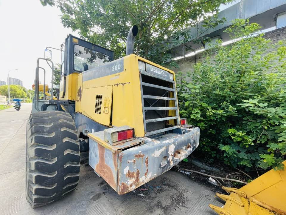 Komatsu WA380-8 - Ratinis krautuvas: foto 3 Komatsu WA380-8 - Ratinis krautuvas: foto 3