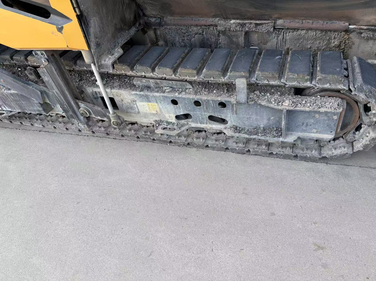 SANY SAP45C-8 - Asfalto klotuvas: foto 5 SANY SAP45C-8 - Asfalto klotuvas: foto 5