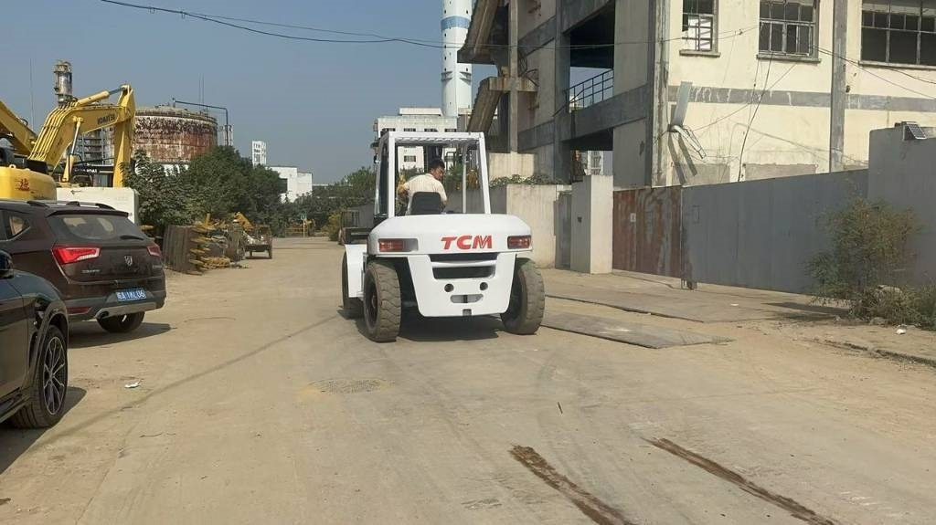 TCM FD 100 Z8 - Teleskopinis krautuvas: foto 4 TCM FD 100 Z8 - Teleskopinis krautuvas: foto 4