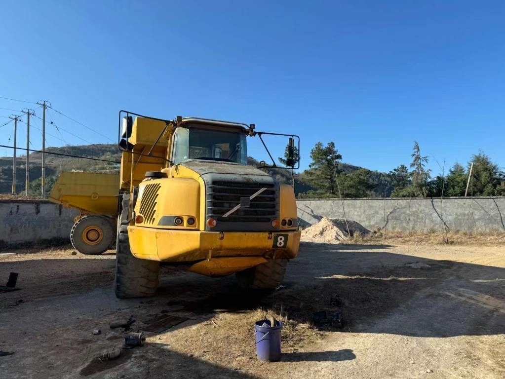 Volvo A 40 D - Šarnyrinis savivartis: foto 5 Volvo A 40 D - Šarnyrinis savivartis: foto 5