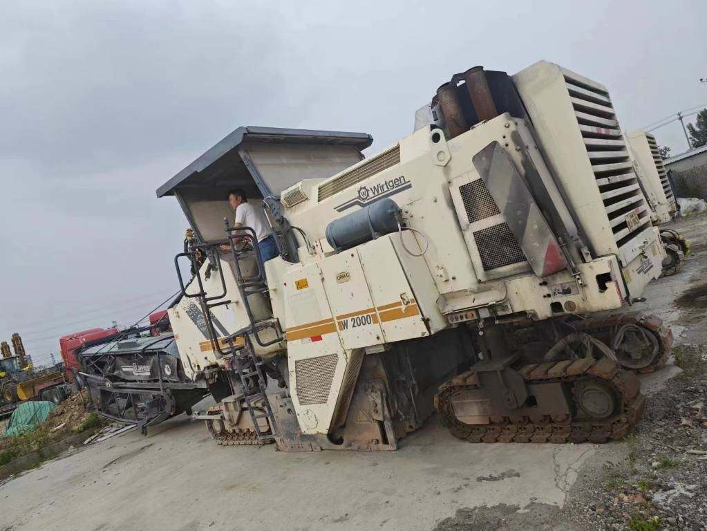 Wirtgen W2000 - Asfalto freza: foto 1 Wirtgen W2000 - Asfalto freza: foto 1