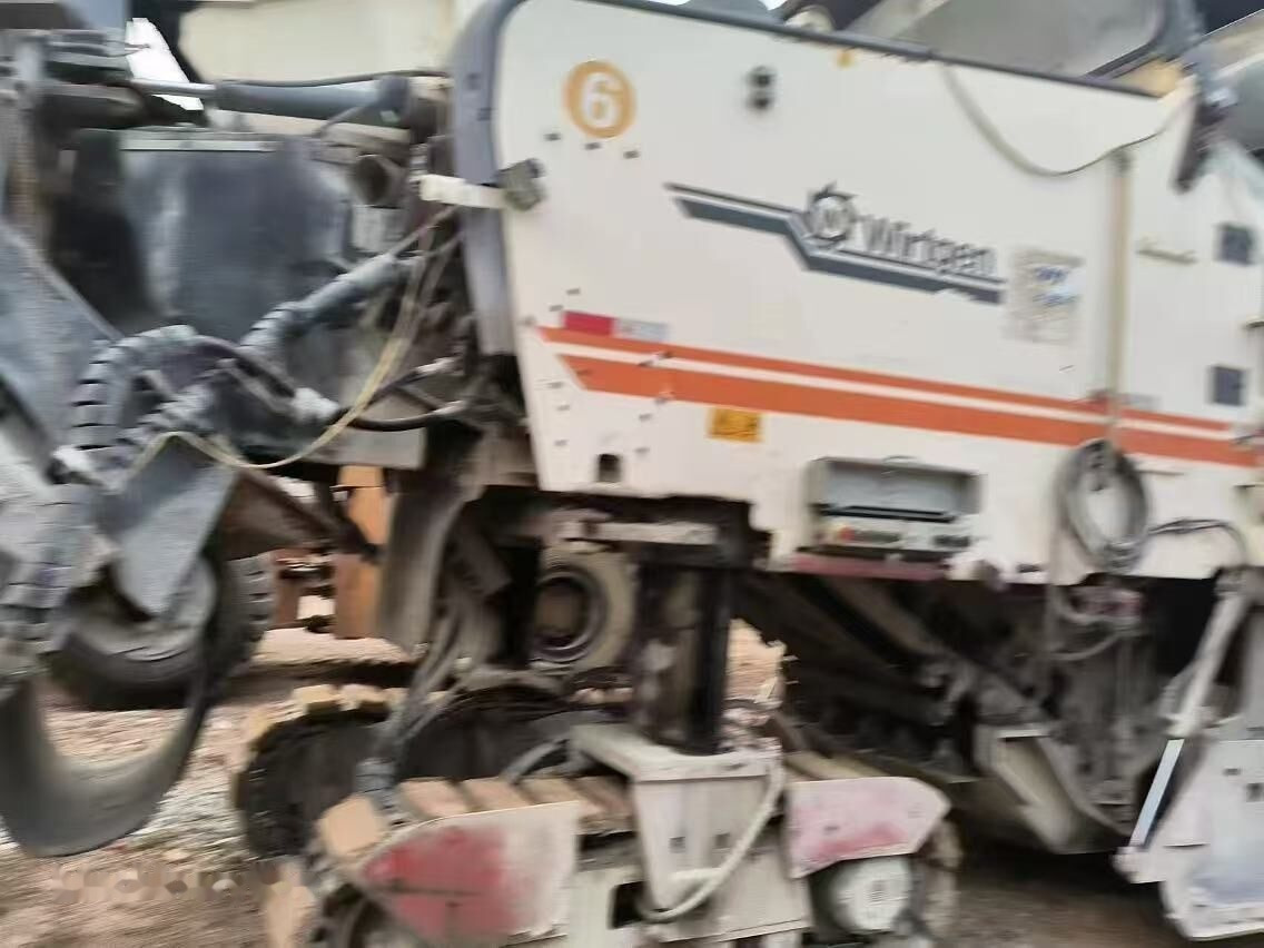 Wirtgen W2100 - Asfalto freza: foto 5 Wirtgen W2100 - Asfalto freza: foto 5