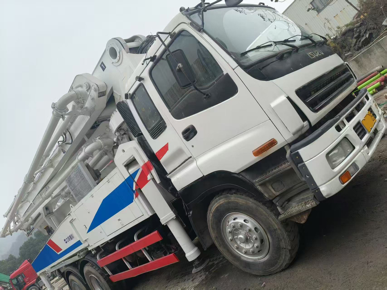 ZOOMLION ZLJ5335THB - Betono siurblys: foto 2 ZOOMLION ZLJ5335THB - Betono siurblys: foto 2