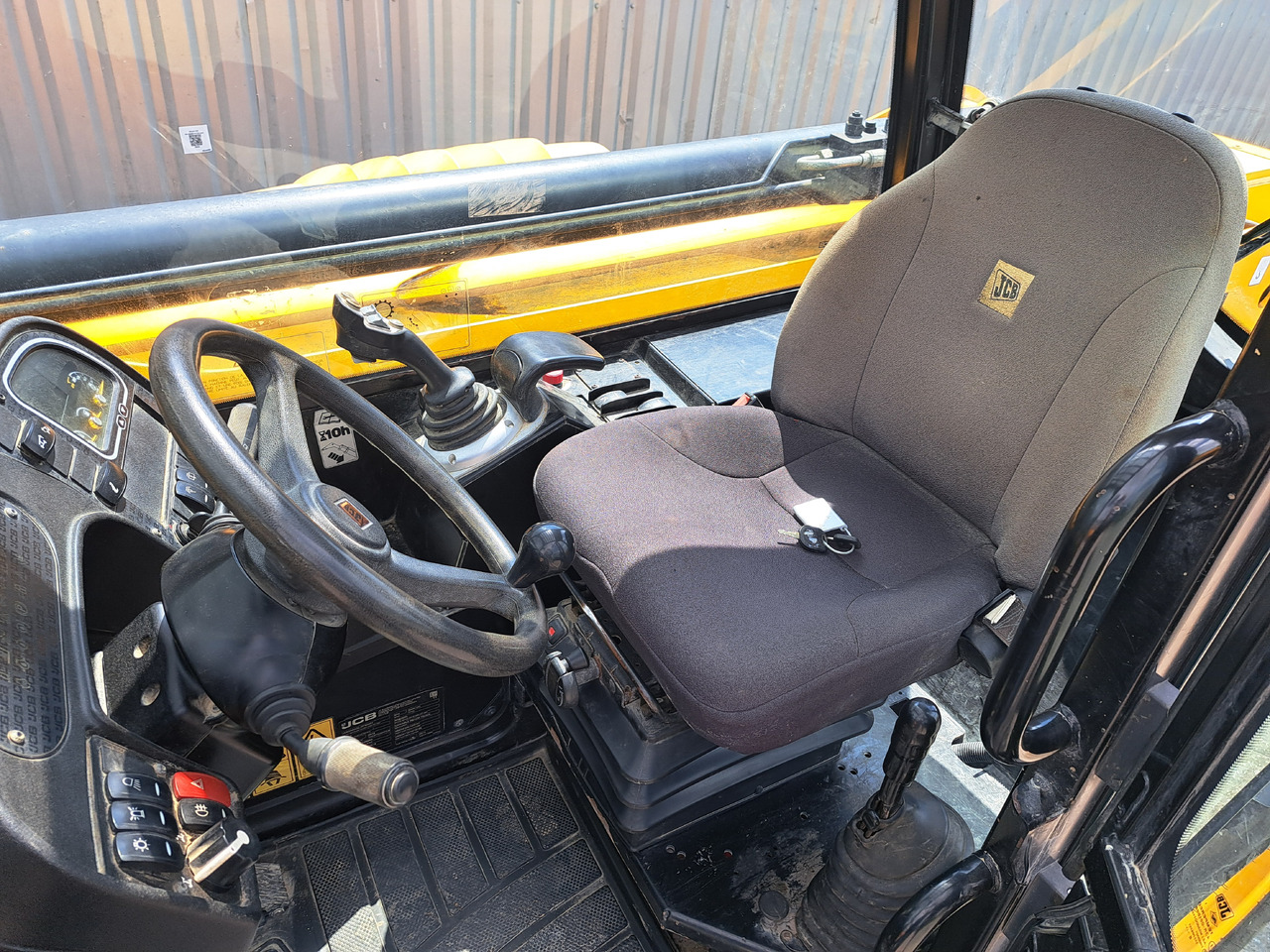 JCB 540-140 - Teleskopinis krautuvas: foto 3 JCB 540-140 - Teleskopinis krautuvas: foto 3