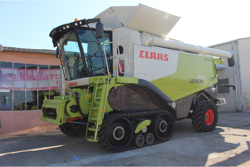 Claas Lexion 770 TT - Derliaus nuėmimo kombainas: foto 1 Claas Lexion 770 TT - Derliaus nuėmimo kombainas: foto 1