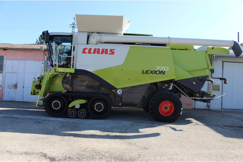 Claas Lexion 770 TT - Derliaus nuėmimo kombainas: foto 3 Claas Lexion 770 TT - Derliaus nuėmimo kombainas: foto 3