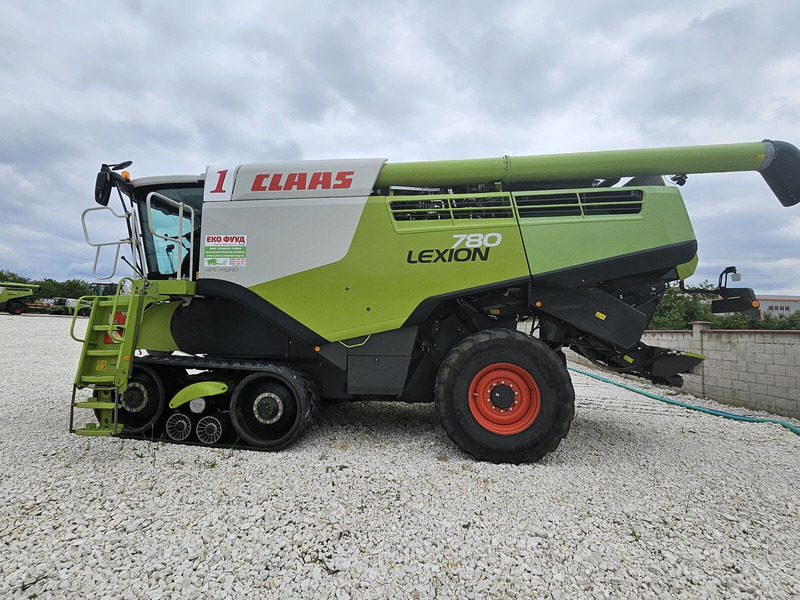 Claas Lexion 780 TT - Derliaus nuėmimo kombainas: foto 2 Claas Lexion 780 TT - Derliaus nuėmimo kombainas: foto 2
