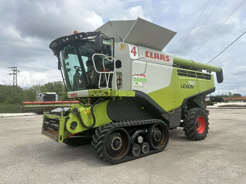 Claas Lexion 780 TT / VARIO 12m - Derliaus nuėmimo kombainas: foto 1 Claas Lexion 780 TT / VARIO 12m - Derliaus nuėmimo kombainas: foto 1