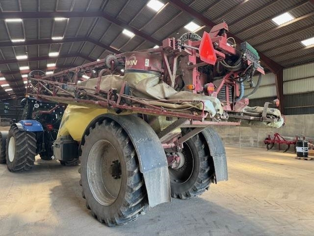 Hardi COMMANDER 7000I TWIN  - Prikabinamas purkštuvas: foto 3 Hardi COMMANDER 7000I TWIN  - Prikabinamas purkštuvas: foto 3