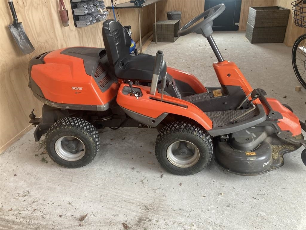 Husqvarna R214TC - Vejapjovė: foto 1 Husqvarna R214TC - Vejapjovė: foto 1