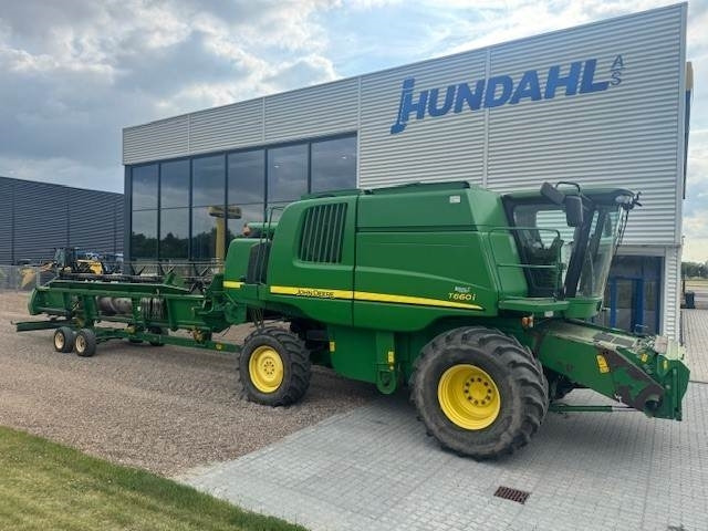 John Deere T660I - Derliaus nuėmimo kombainas: foto 1 John Deere T660I - Derliaus nuėmimo kombainas: foto 1