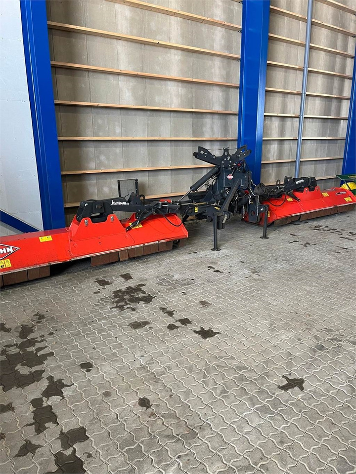 Kuhn BP 8300 - Žolės smulkintuvas: foto 1 Kuhn BP 8300 - Žolės smulkintuvas: foto 1