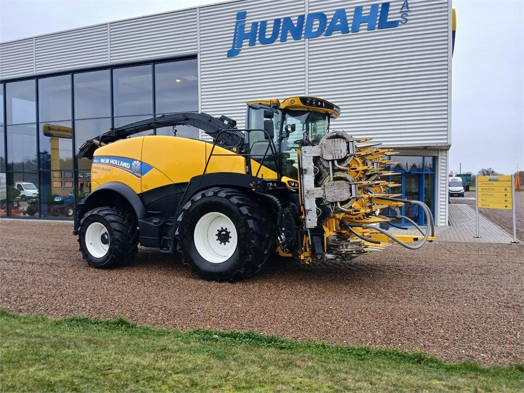 New Holland FR650 ST5 - Pašarų kombainas: foto 1 New Holland FR650 ST5 - Pašarų kombainas: foto 1