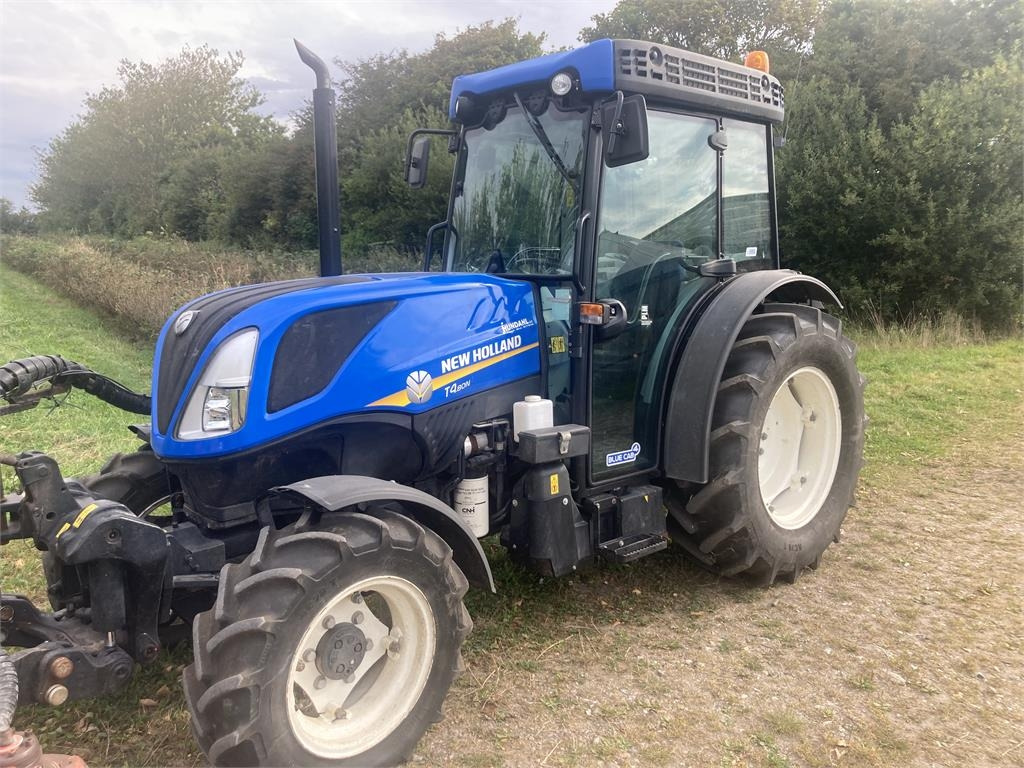 New Holland T4.80N SS CAB - Traktorius: foto 3 New Holland T4.80N SS CAB - Traktorius: foto 3