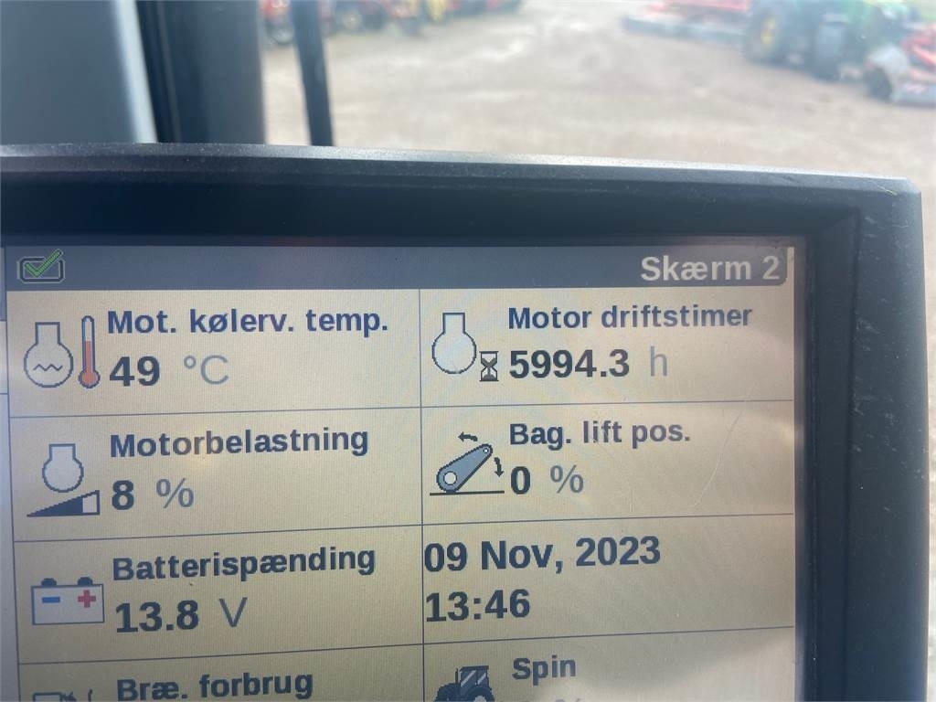 New Holland T7.315 AC - Traktorius: foto 4 New Holland T7.315 AC - Traktorius: foto 4