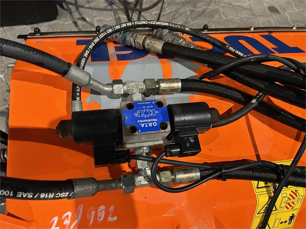 Tuchel ECO 1,5M - Rotacinė šluota: foto 4 Tuchel ECO 1,5M - Rotacinė šluota: foto 4