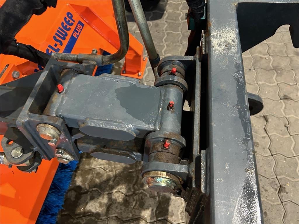 Tuchel ECO 1,5M - Rotacinė šluota: foto 2 Tuchel ECO 1,5M - Rotacinė šluota: foto 2