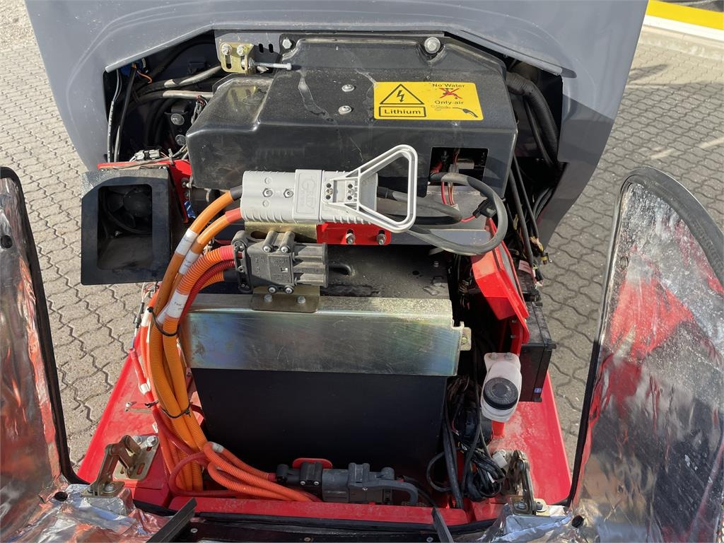 VM Loader 1026 LXE ELECTRIC - Šarnyrinis krautuvas: foto 3 VM Loader 1026 LXE ELECTRIC - Šarnyrinis krautuvas: foto 3