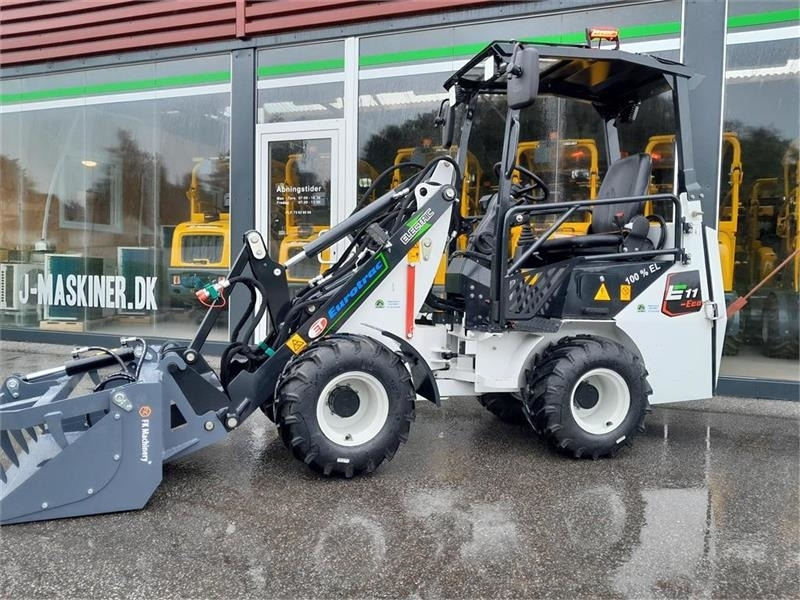 Eurotrac W11-E - Šarnyrinis krautuvas: foto 1 Eurotrac W11-E - Šarnyrinis krautuvas: foto 1