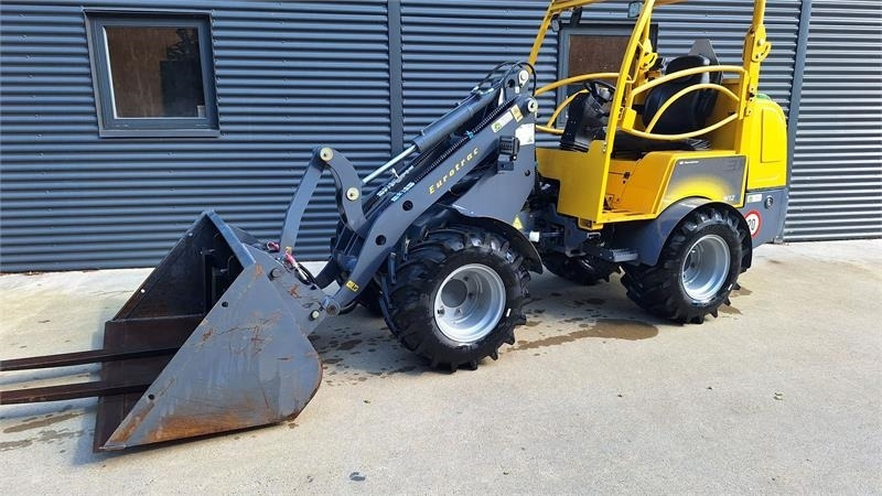 Eurotrac W12 - Šarnyrinis krautuvas: foto 1 Eurotrac W12 - Šarnyrinis krautuvas: foto 1