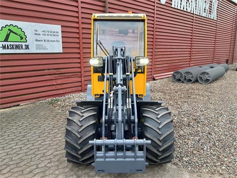 Eurotrac W12S med førerhus, skovl og gafler - Šarnyrinis krautuvas: foto 5 Eurotrac W12S med førerhus, skovl og gafler - Šarnyrinis krautuvas: foto 5