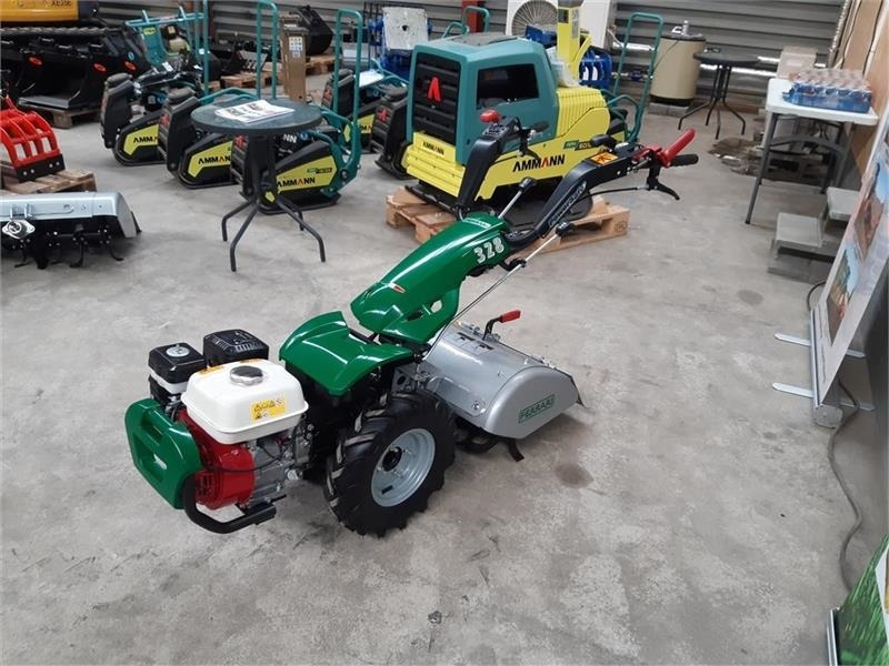 Ferrari 328 - Komunalinis traktorius: foto 3 Ferrari 328 - Komunalinis traktorius: foto 3