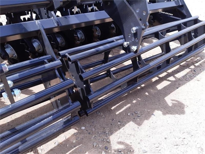 Inter-Tech Diskharve 4 meter J-Maskiner 4 meter med hydraulis - Diskiniai skutikai: foto 2 Inter-Tech Diskharve 4 meter J-Maskiner 4 meter med hydraulis - Diskiniai skutikai: foto 2