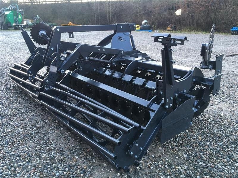 J-Maskiner IT-4000 med hydraulisk lift - Diskiniai skutikai: foto 4 J-Maskiner IT-4000 med hydraulisk lift - Diskiniai skutikai: foto 4