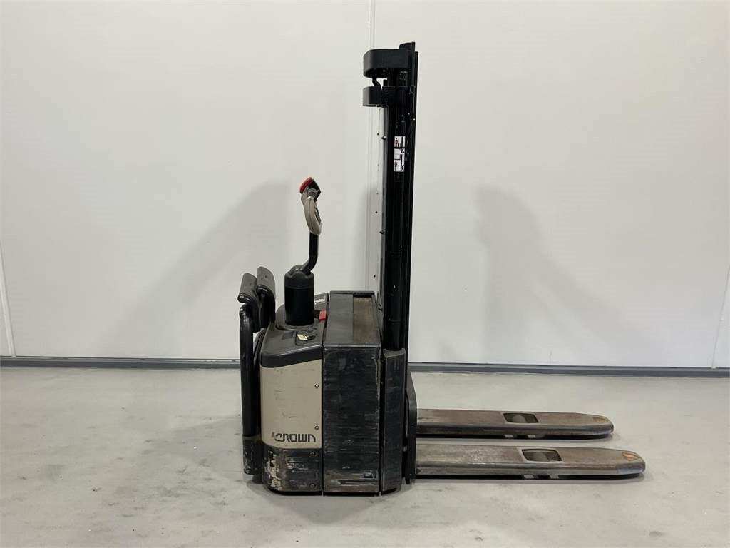 Crown WE2300S-1,25 TF - Keltuvas: foto 1 Crown WE2300S-1,25 TF - Keltuvas: foto 1