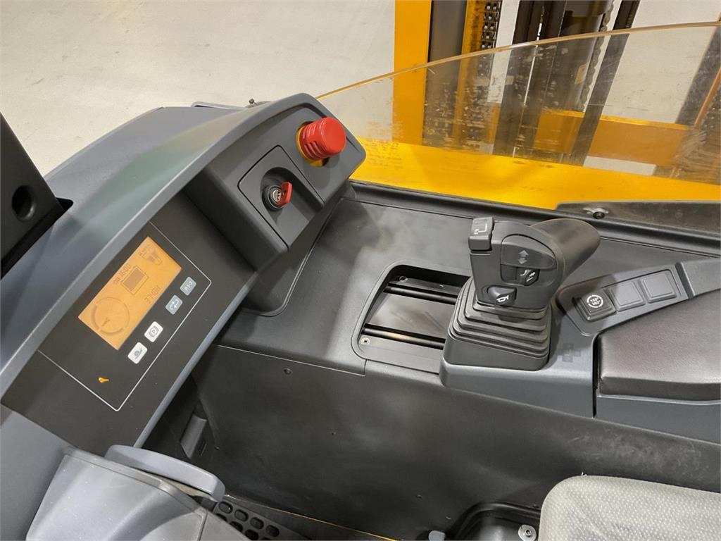 Krautuvas su šakėmis Jungheinrich ETV 214: foto 6 Krautuvas su šakėmis Jungheinrich ETV 214: foto 6