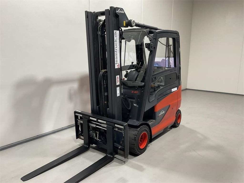Linde E30 - Elektrinis krautuvas: foto 4 Linde E30 - Elektrinis krautuvas: foto 4