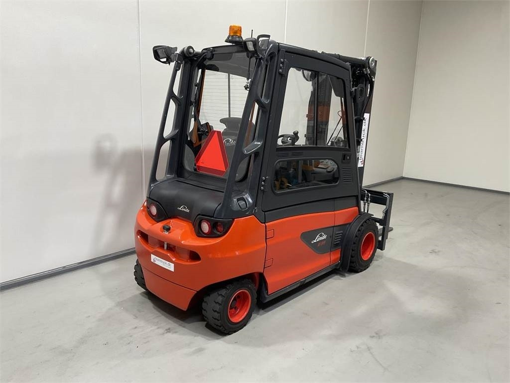 Linde E35L-01 - Elektrinis krautuvas: foto 2 Linde E35L-01 - Elektrinis krautuvas: foto 2